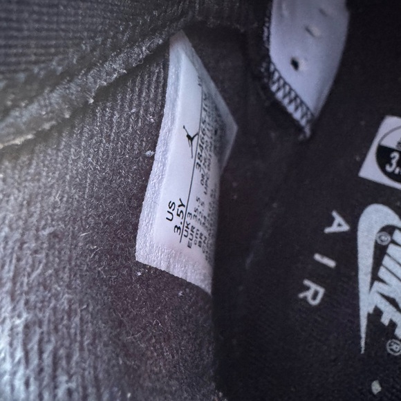 Air Jordan 6 Retro “Carmine” – Kids Size 3.5Y - Picture 6 of 17